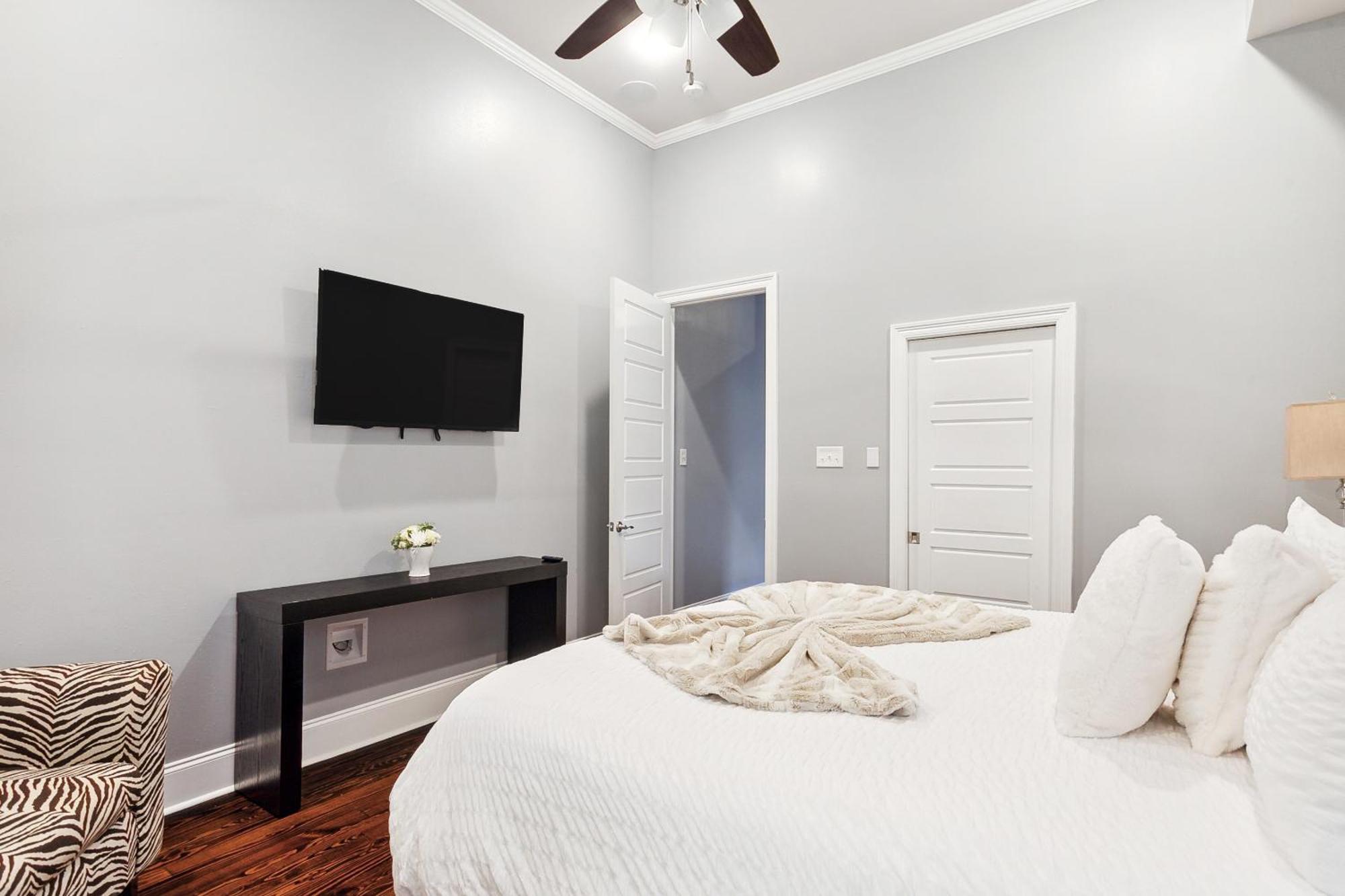 Amazing 3Bedroom Townhome, In Historic Dryade City นิวออร์ลีนส์ ภายนอก รูปภาพ