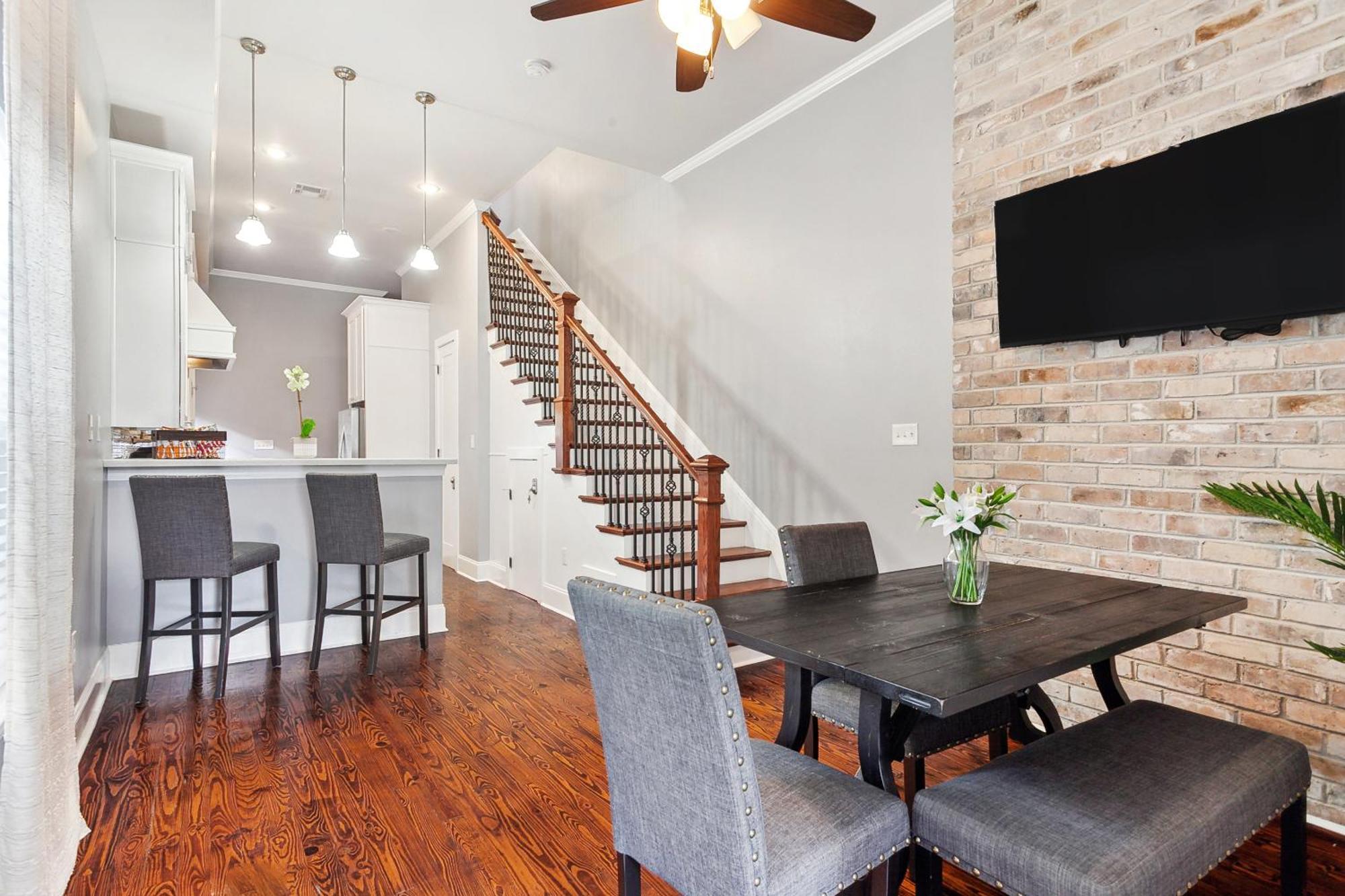 Amazing 3Bedroom Townhome, In Historic Dryade City นิวออร์ลีนส์ ภายนอก รูปภาพ